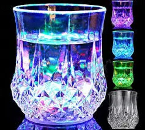 Single Pcs – Lighting Glass Led Flashing Water Inductive Rainbow Color Cup Led Glowing Water Mug Colorful Glowing Cup Pour Water And It Lights Up Inductive Pineapple Cup Ktv Bar Color Changing Beer Cup 200ml